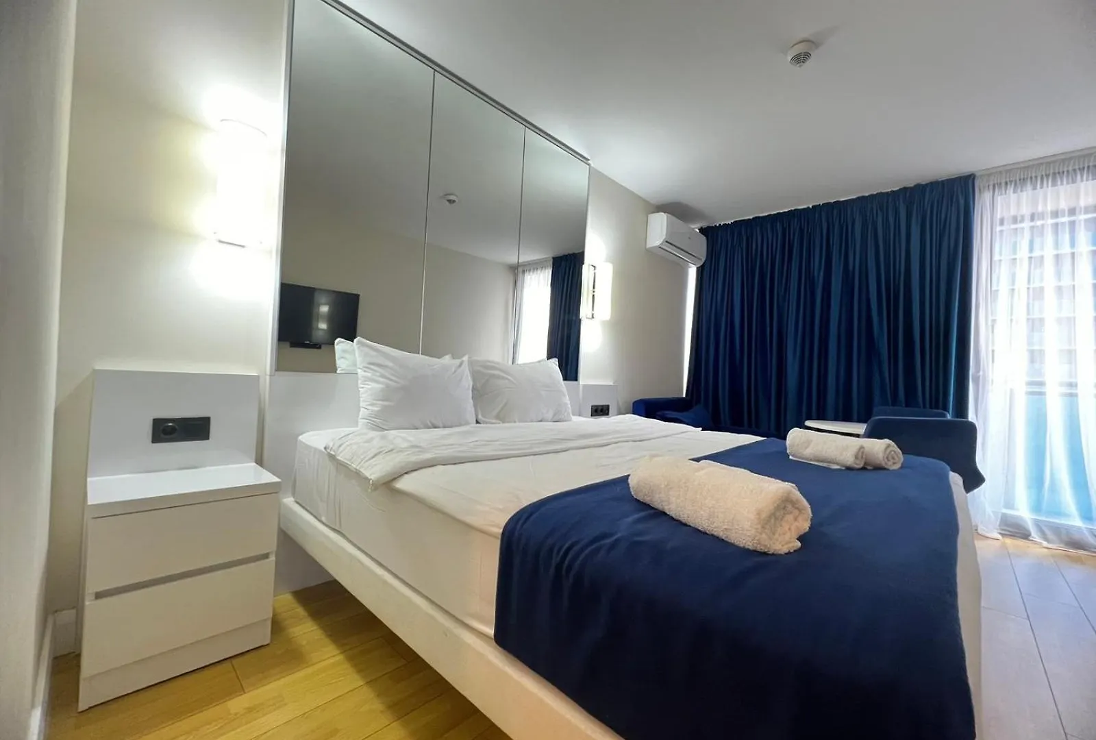 Hotel Апартаменты Студия С Видом На Море В Комплексе - Orbi City Batumi